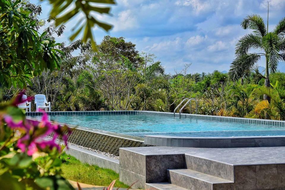 Kp Mountain Beach Pran Buri Bagian luar foto